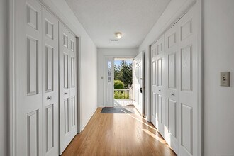 406 Water Course Row in Rocky Hill, CT - Building Photo - Building Photo
