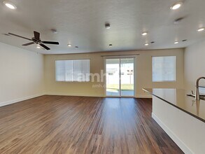 1034 Jillian Ave in Kuna, ID - Building Photo - Building Photo