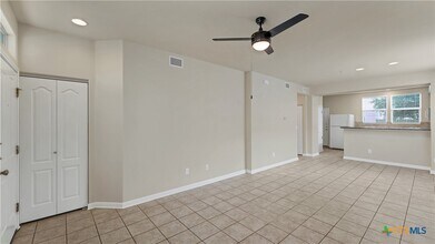 334 Newberry Tr in San Marcos, TX - Building Photo - Building Photo
