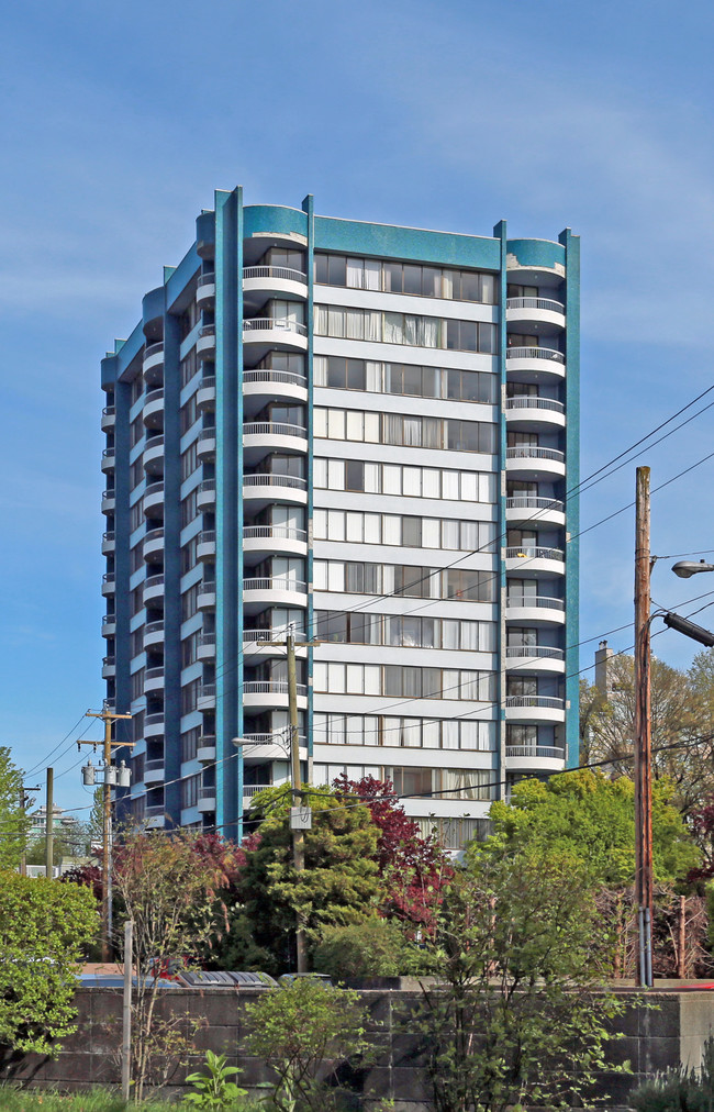 Blue Crest in Vancouver, BC - Building Photo - Building Photo