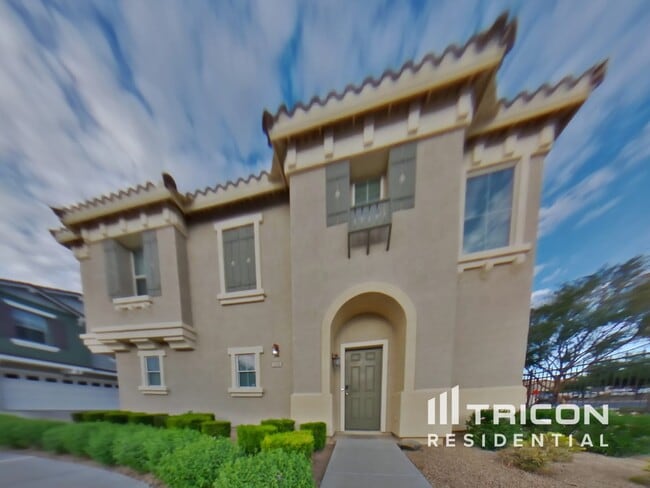 property at 156 W Tremaine Ct