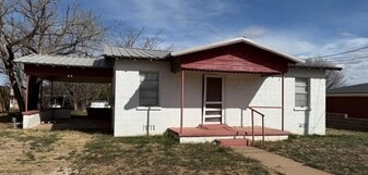 3206 Avenue A in Snyder, TX - Building Photo