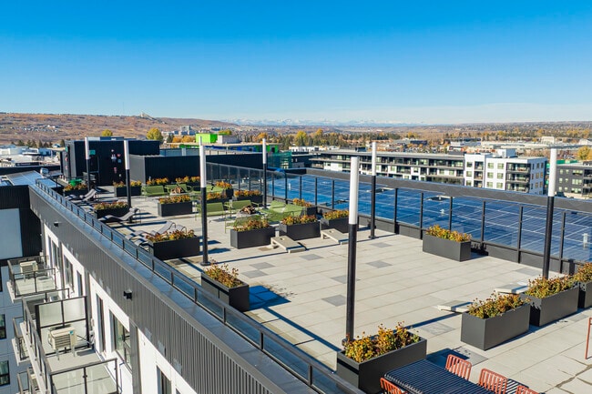 Encore in Calgary, AB - Building Photo - Interior Photo