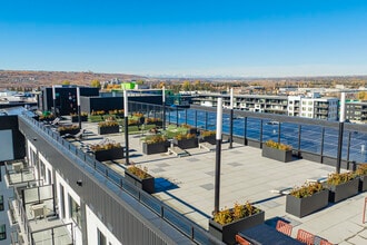 Encore in Calgary, AB - Building Photo - Interior Photo