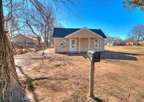 620 W Acres St in Norman, OK - Building Photo