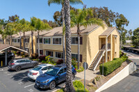 Villa Toscana in La Jolla, CA - Foto de edificio - Building Photo