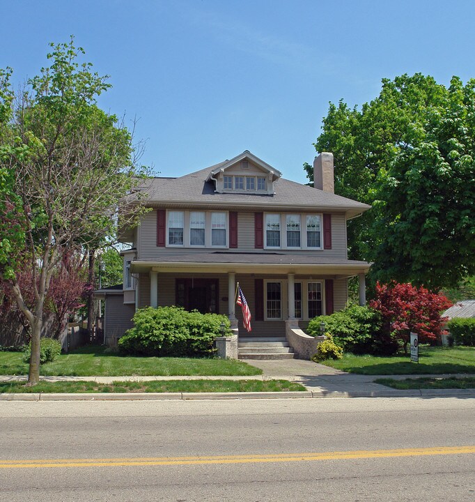 50 S Chillicothe St in South Charleston, OH - Foto de edificio