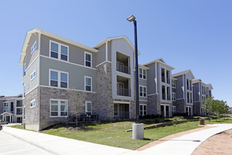 Alton Park Apartments in Fort Worth, TX - Building Photo - Building Photo