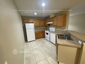 1365 Eagle St in Port Charlotte, FL - Foto de edificio - Building Photo