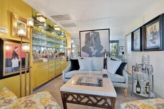 910 Island Dr in Rancho Mirage, CA - Building Photo - Building Photo