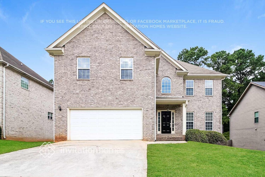 4839 Chickadee Ln in Ellenwood, GA - Foto de edificio
