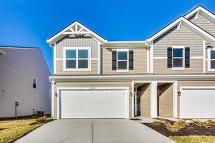 10832 Penwell Way in Indianapolis, IN - Building Photo