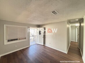 1242 Airways Blvd in Memphis, TN - Building Photo - Building Photo