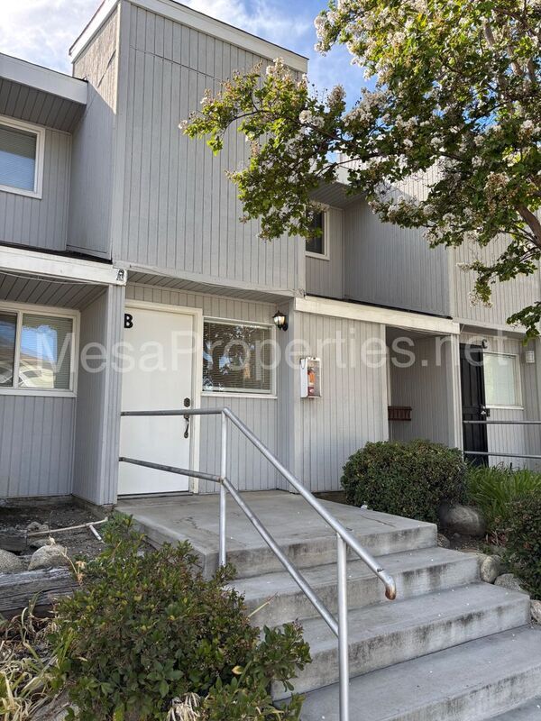 property at 1016 W Pine St