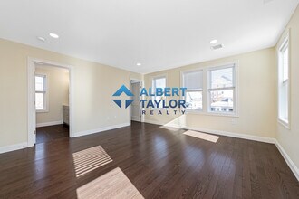 232 Fulton St, Unit 232 in Medford, MA - Foto de edificio - Building Photo