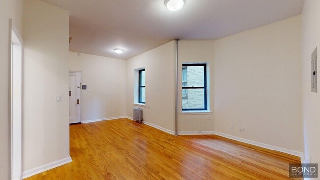 212 Grand St