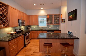 5427 Kansas St in Houston, TX - Building Photo - Building Photo