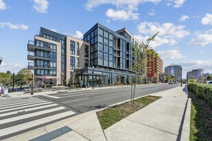 Fitzroy in Arlington, VA - Building Photo