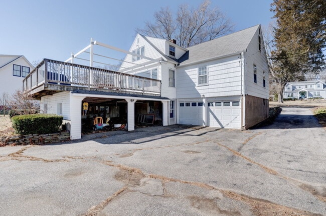 136 CT-87 in Columbia, CT - Building Photo - Building Photo