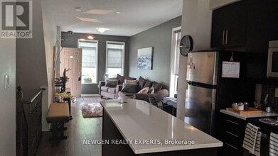 393-393 Beechgrove Dr in Toronto, ON - Building Photo - Building Photo