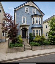 107 Ring St in Providence, RI - Building Photo