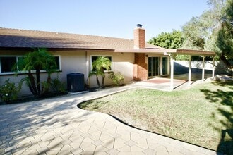 26665 Whitehorn Dr in Rancho Palos Verdes, CA - Building Photo - Building Photo