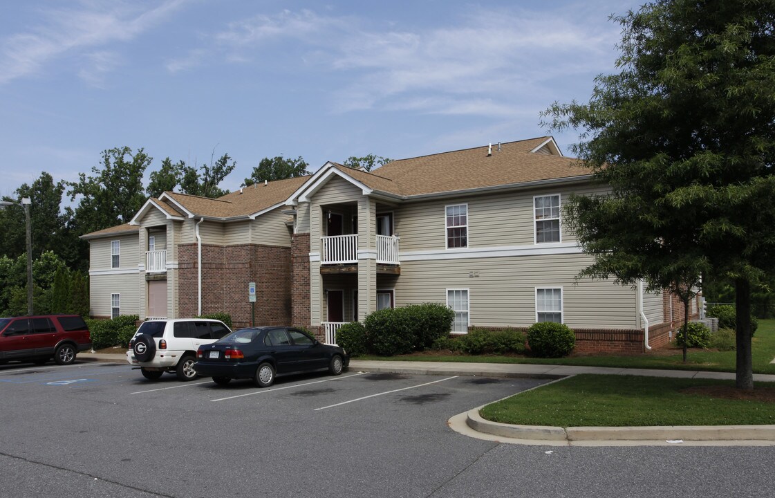 Glenwood Falls in Fort Mill, SC - Building Photo