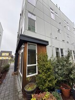 2320C 15th Ave S in Seattle, WA - Building Photo