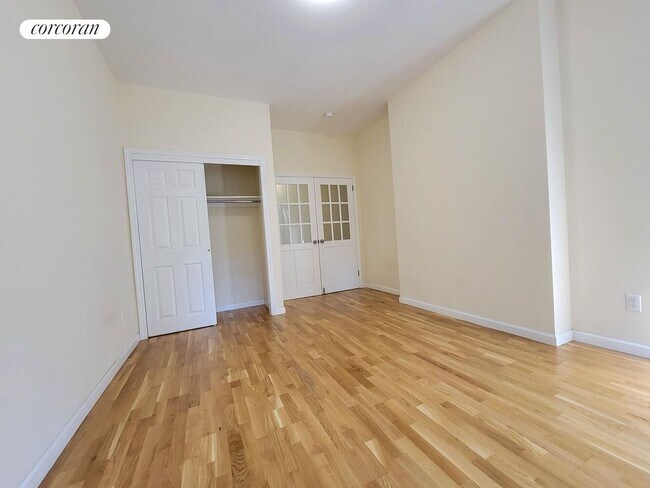 239 E 51st St in New York, NY - Building Photo - Building Photo