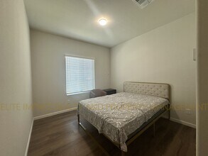 6637 E Via De Los Compas in Tucson, AZ - Building Photo - Building Photo