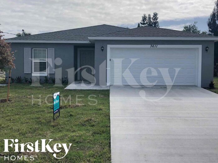 3611 SW San Benito St in Port St. Lucie, FL - Building Photo