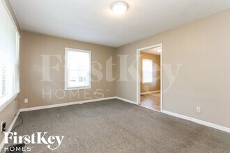 3605 N Sadlier Dr in Indianapolis, IN - Foto de edificio - Building Photo