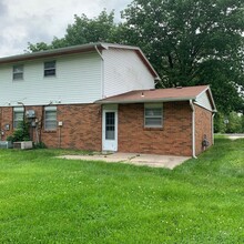 560 NE Park Ln-Unit -Apt A in Columbia, MO - Building Photo - Building Photo