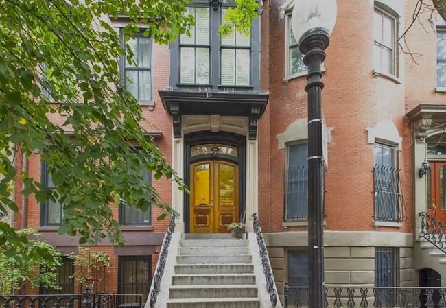 property at 24 Worcester Sq