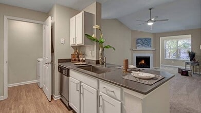 Stoneridge Farms at the Hunt Club Apartments in Gallatin, TN - Building Photo - Building Photo