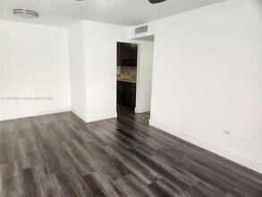 7245 SW 94th Pl in Miami, FL - Building Photo - Building Photo