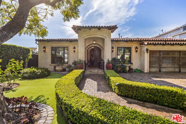 property at 1148 Centinela Ave