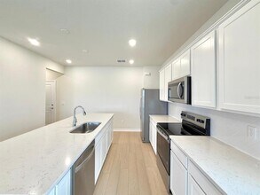 16276 Merry Aly in Winter Garden, FL - Building Photo - Building Photo
