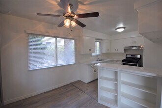 4920 Laurel Canyon Blvd in Los Angeles, CA - Foto de edificio - Building Photo