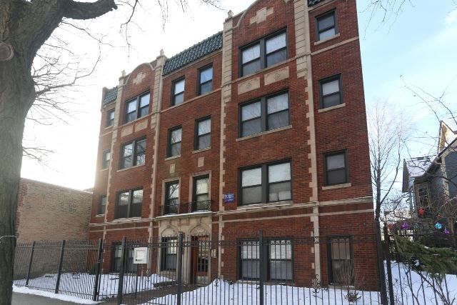 property at 4551 N Damen Ave