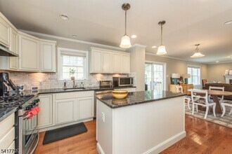 78 Western Ave in Morristown, NJ - Building Photo - Building Photo