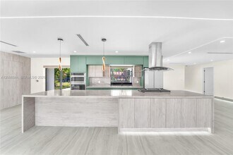4700 SW 110th Ave in Davie, FL - Building Photo - Building Photo