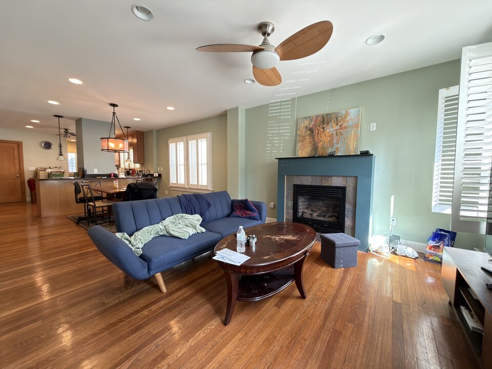 22 Magnolia Ave, Unit 22 in Cambridge, MA - Building Photo