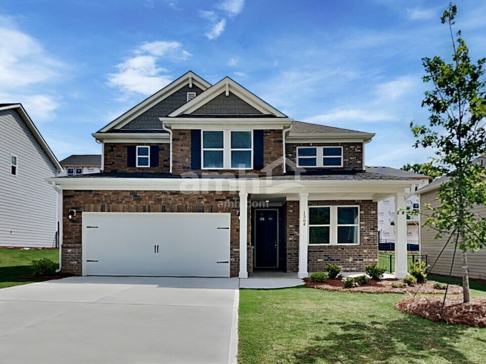 1364 Soapstone Rd in Dacula, GA - Building Photo