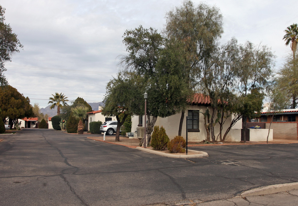 2521 E Elm St in Tucson, AZ - Building Photo