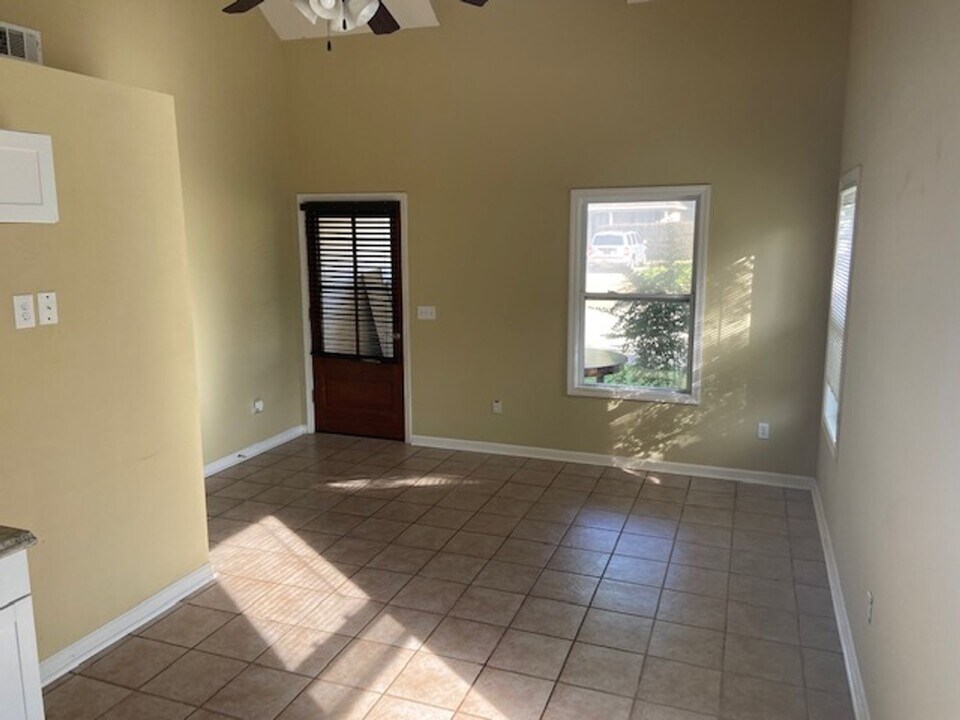 306 Countryview Cove in Oxford, MS - Building Photo