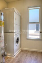 2854 Grove Way in Hayward, CA - Building Photo - Building Photo