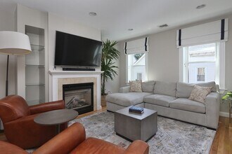 79 School St, Unit 2 in Boston, MA - Building Photo - Building Photo