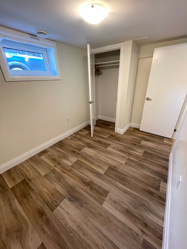 51 Campbell Av in Barrie, ON - Building Photo - Building Photo