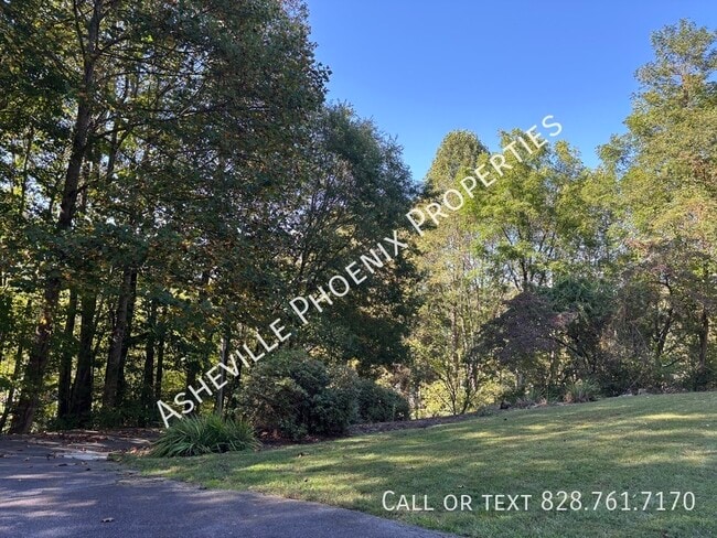 154 Garland St in Waynesville, NC - Foto de edificio - Building Photo
